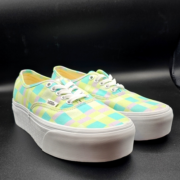 VANS Authentic Stackform Platform Sneaker In Pastel Plaid | 9.0 - Picture 3 of 9